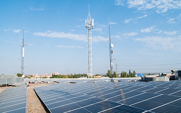 Teltronic reforça sua aposta na sustentabilidade com a instalação de placas solares.